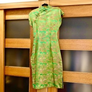 Vintage 1940s Cheongsam Style Green Silk Brocade Japanese Midi Dress
